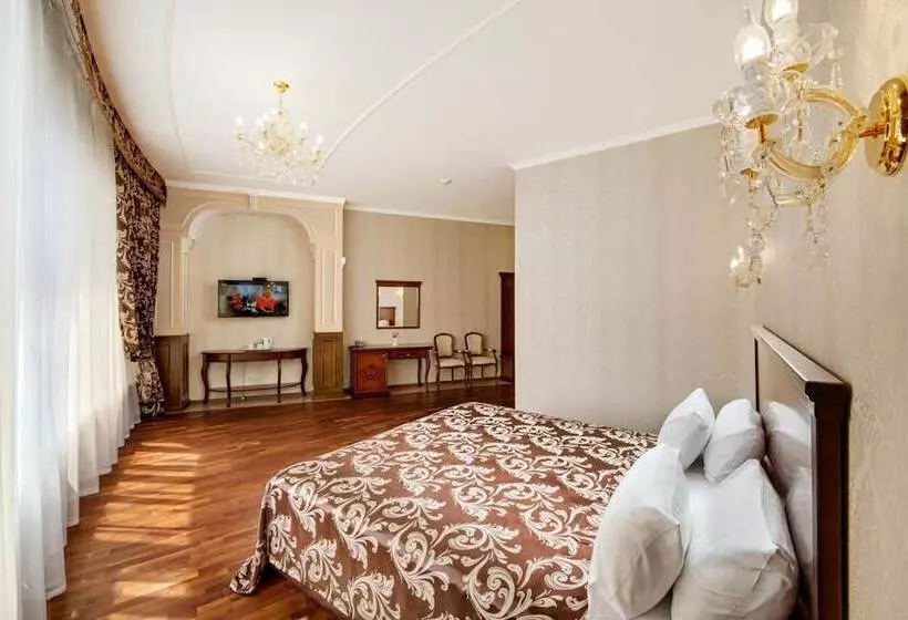 Black Sea Hotel Kyiv