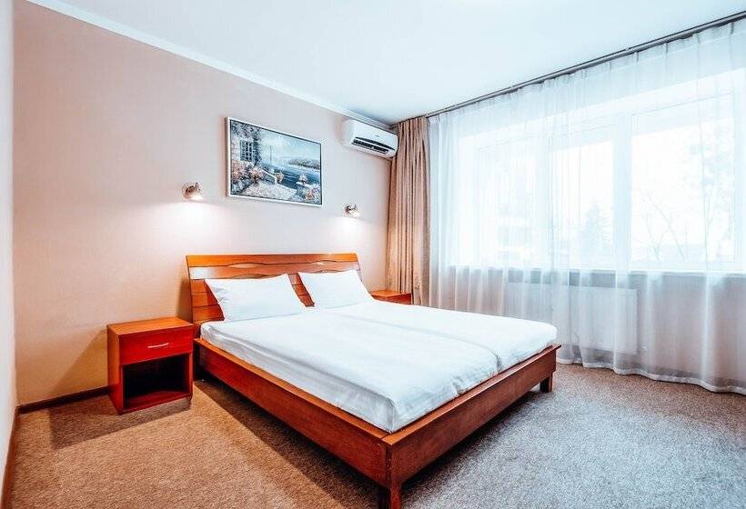 Black Sea Hotel Kyiv