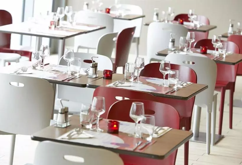 호텔 Campanile Lille Euralille