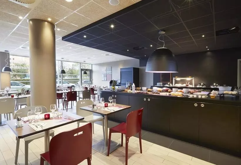 호텔 Campanile Lille Euralille