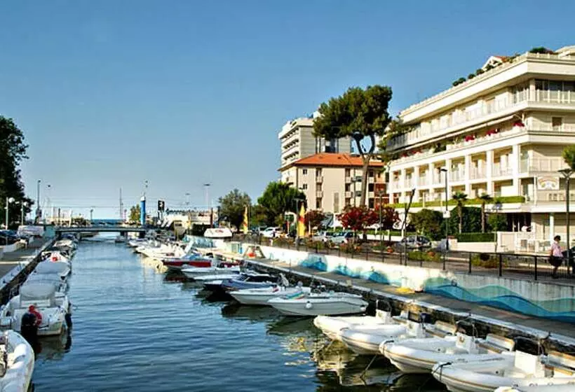 هتل Cannes in Pieno Centro