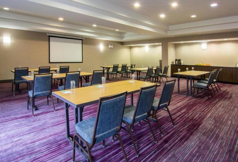 ホテル Courtyard By Marriott Clarksville