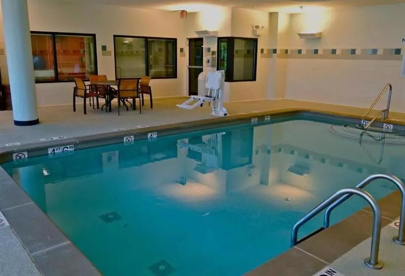 酒店 Courtyard By Marriott Clarksville