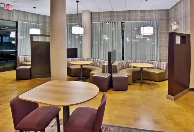 酒店 Courtyard By Marriott Clarksville