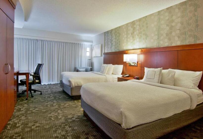 ホテル Courtyard By Marriott Clarksville