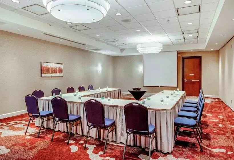 ホテル Courtyard By Marriot Cranbury South Brunswick