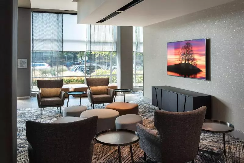 ホテル Courtyard By Marriott Philadelphia South At The Navy Yard
