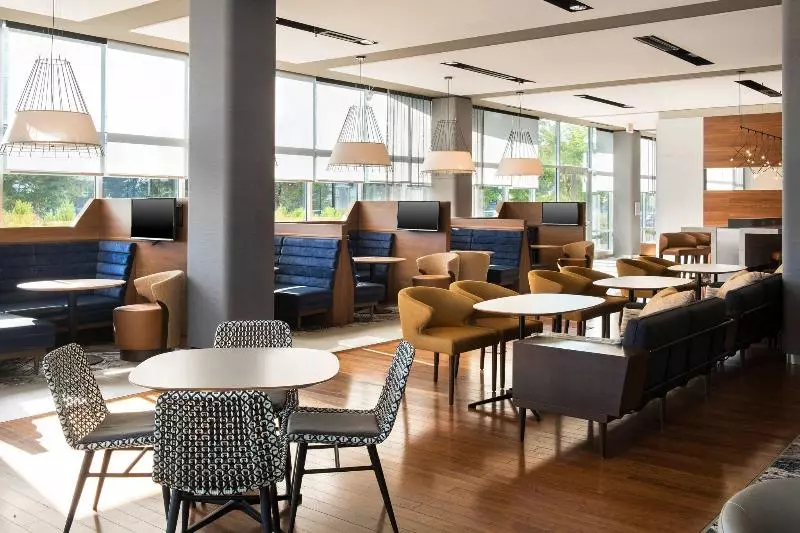 ホテル Courtyard By Marriott Philadelphia South At The Navy Yard