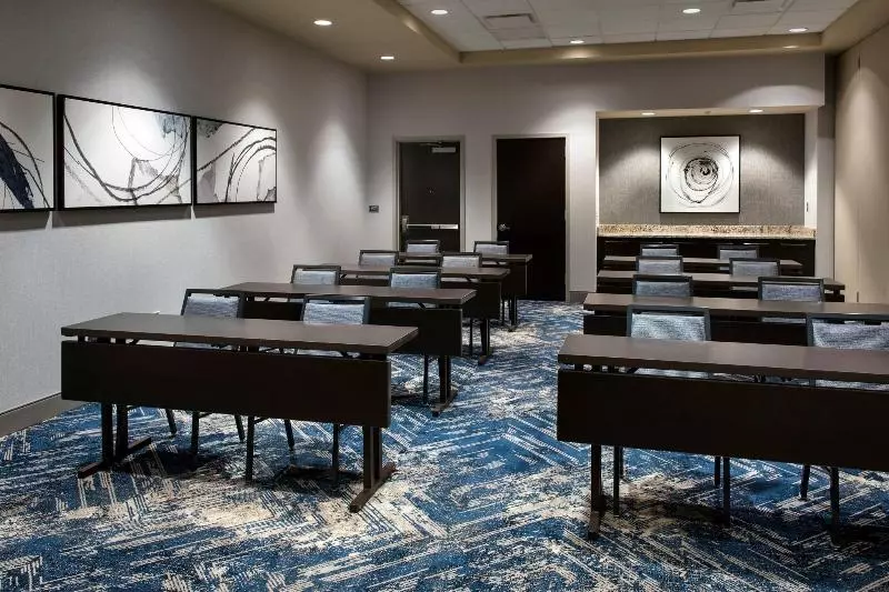 ホテル Courtyard By Marriott Philadelphia South At The Navy Yard