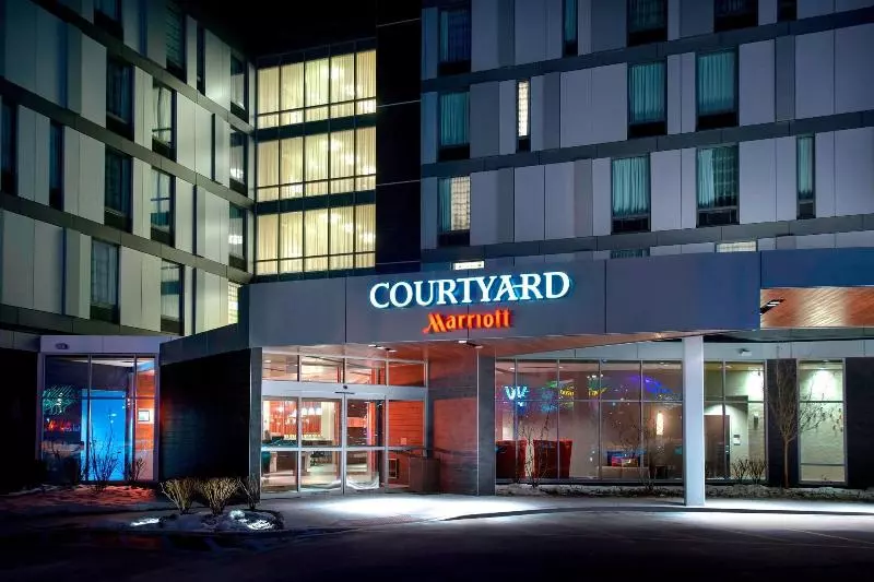 ホテル Courtyard By Marriott Philadelphia South At The Navy Yard