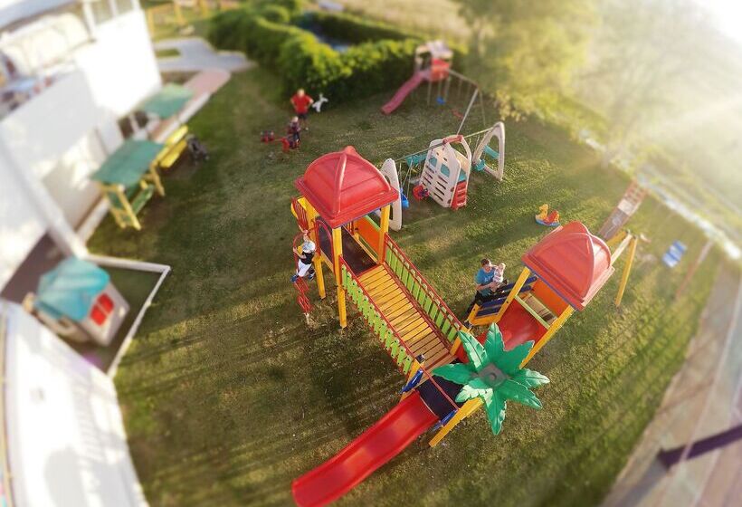 בית מלון כפרי Georgioupolis Resort & Aqua Park