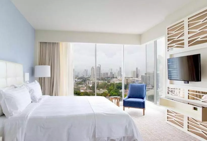 Global Hotel Panama