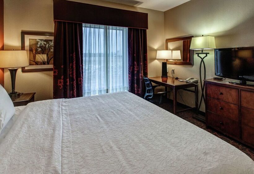 فندق Hampton Inn Junction City