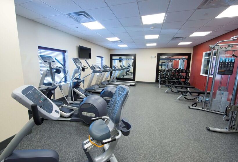 فندق Hampton Inn & Suites Bismarck Northwest