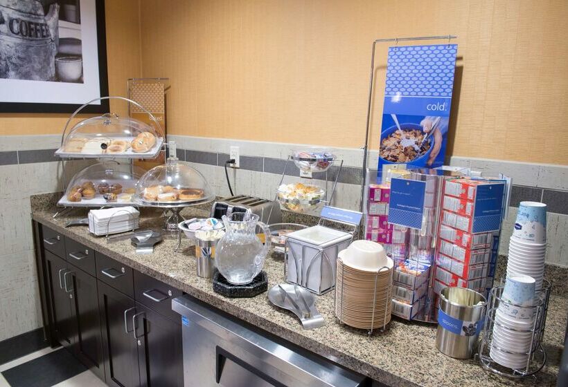 فندق Hampton Inn & Suites Bismarck Northwest