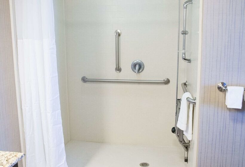 فندق Hampton Inn & Suites Bismarck Northwest