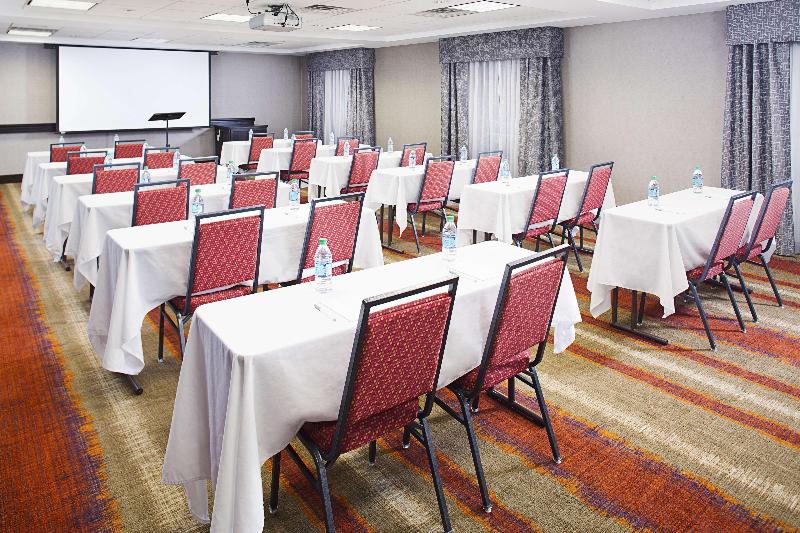 فندق Hampton Inn & Suites Lansing West