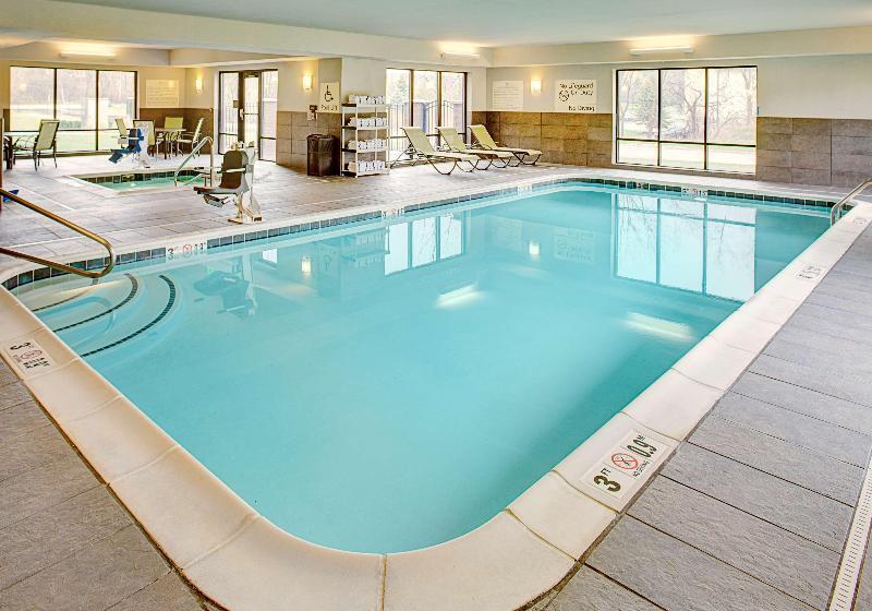 فندق Hampton Inn & Suites Lansing West