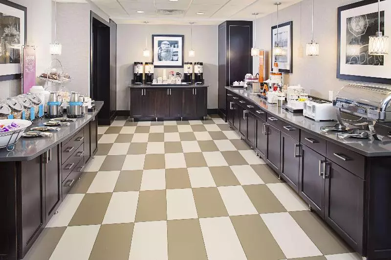 Szálloda Hampton Inn & Suites Lansing West