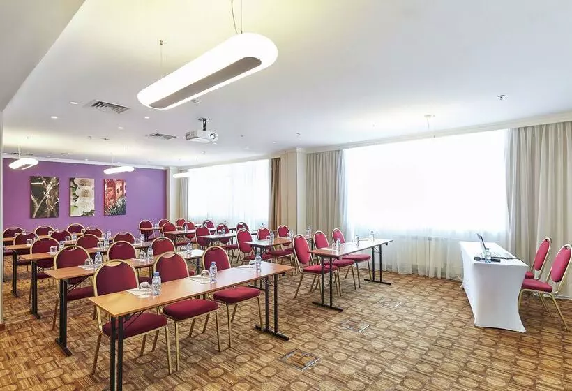 ホテル Hilton Garden Inn Krasnoyarsk