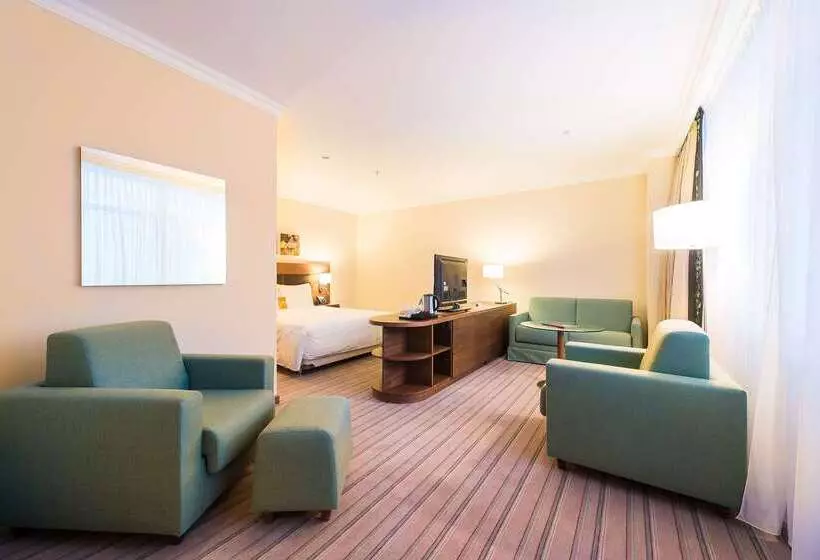 ホテル Hilton Garden Inn Krasnoyarsk