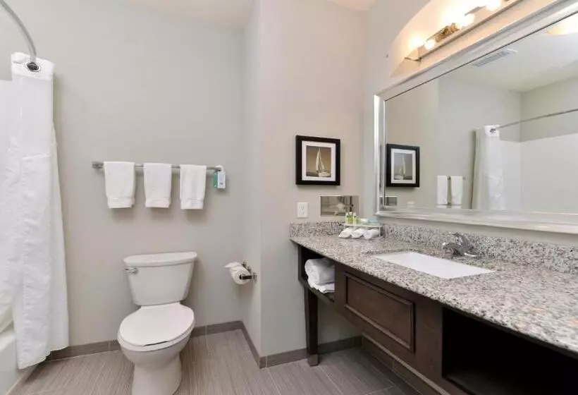هتل Fairfield Inn & Suites By Marriott Fort Walton Beach Hurlburt Area