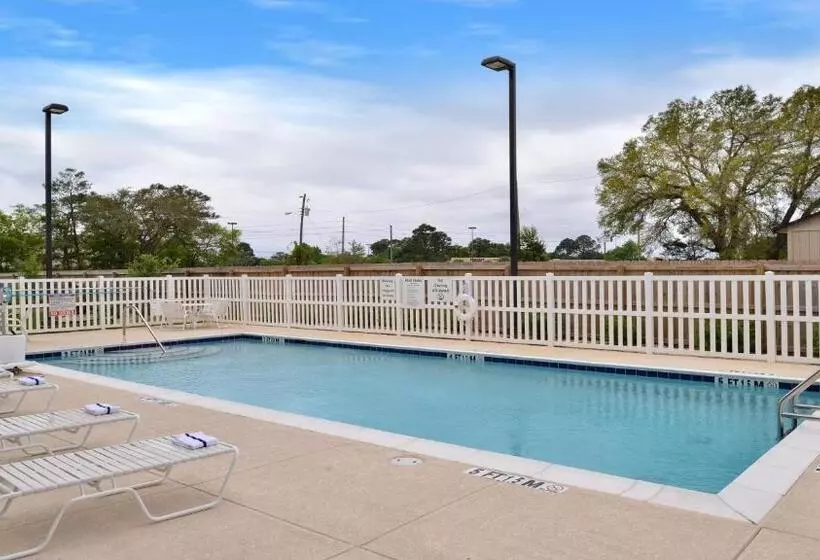 هتل Fairfield Inn & Suites By Marriott Fort Walton Beach Hurlburt Area