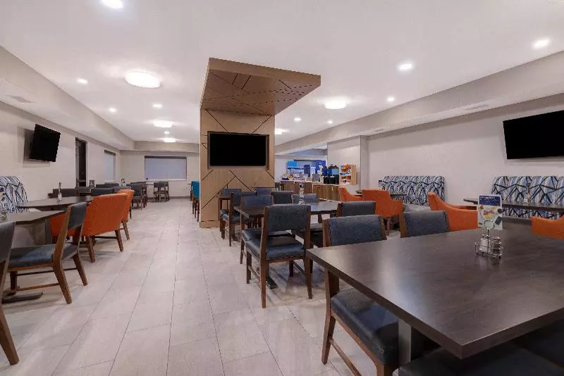 Holiday Inn Express Hotel & Suites Moab, An Ihg