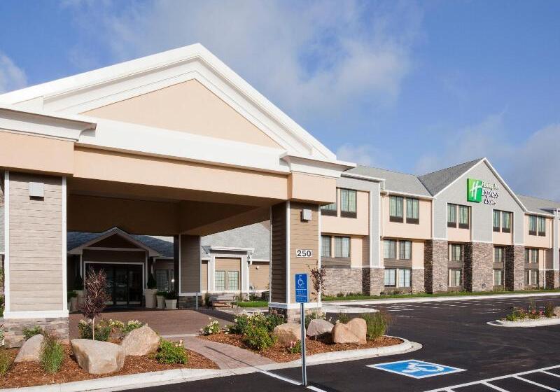 בית מלון כפרי Holiday Inn Express & Suites Willmar, An Ihg
