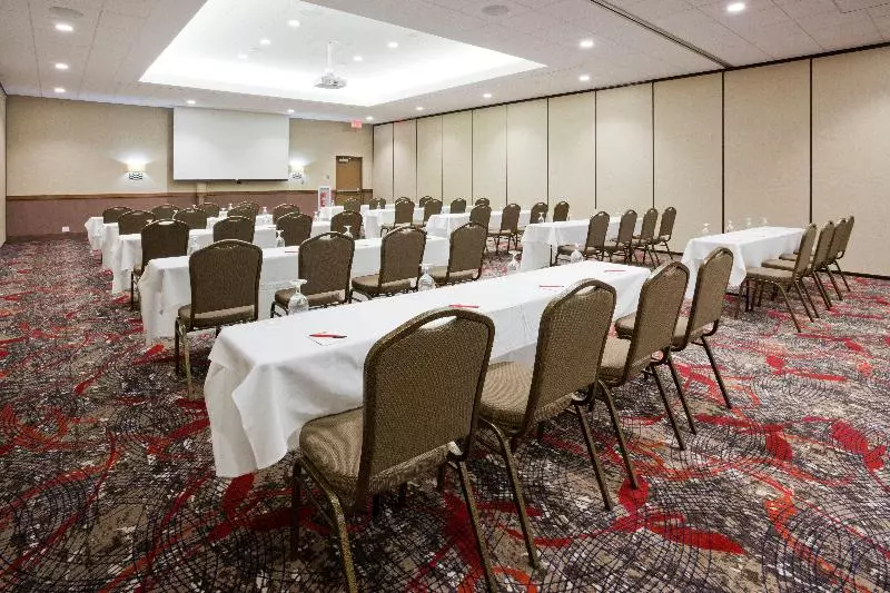 ホテル Holiday Inn Express & Suites Willmar, An Ihg