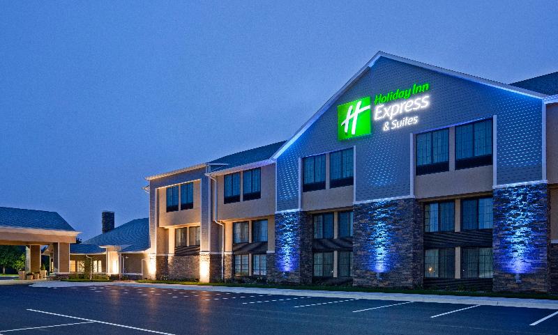 בית מלון כפרי Holiday Inn Express & Suites Willmar, An Ihg