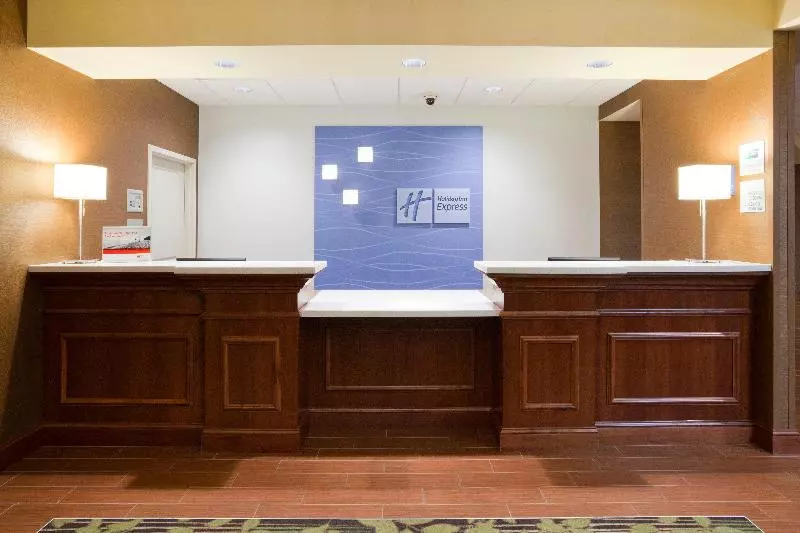 ホテル Holiday Inn Express & Suites Willmar, An Ihg