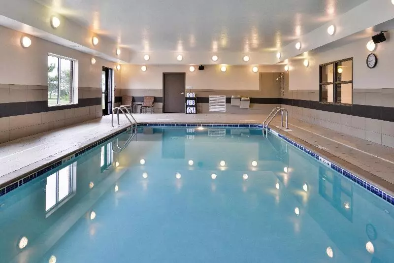 ホテル Holiday Inn Express & Suites Emporia Northwest, An Ihg