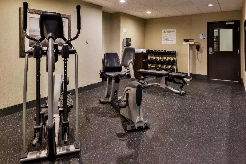 ホテル Holiday Inn Express & Suites Emporia Northwest, An Ihg