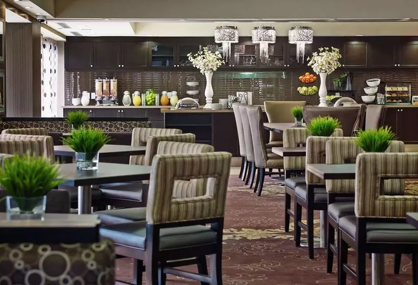 호텔 Homewood Suites By Hilton Hamilton, Ontario, Canada