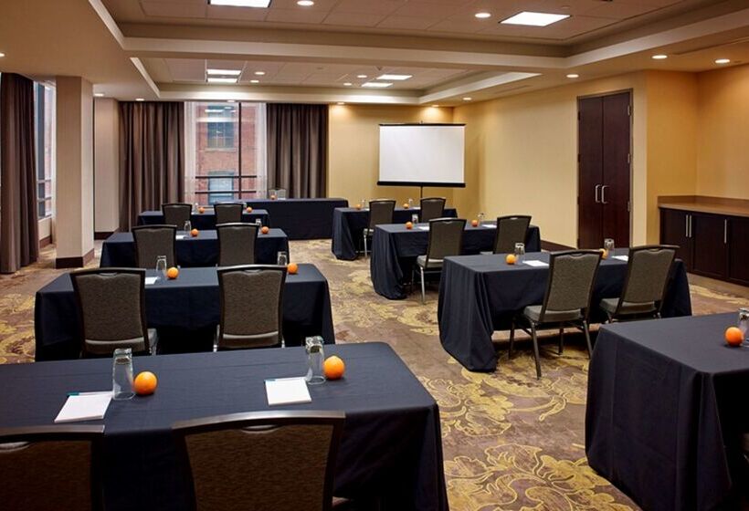 فندق Homewood Suites By Hilton Hamilton, Ontario, Canada