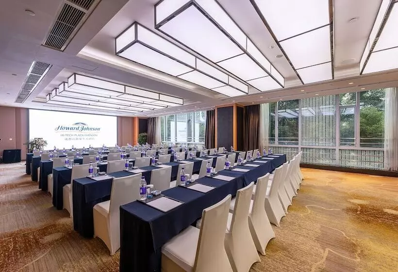 Отель Howard Johnson Hitech Plaza Chengdu