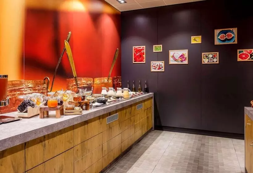 ホテル Ibis Moscow Centre Bakhrushina