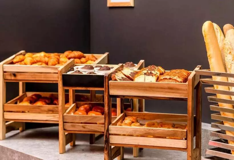 ホテル Ibis Moscow Centre Bakhrushina