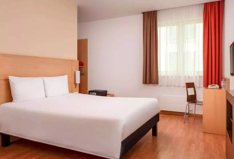 ホテル Ibis Moscow Centre Bakhrushina