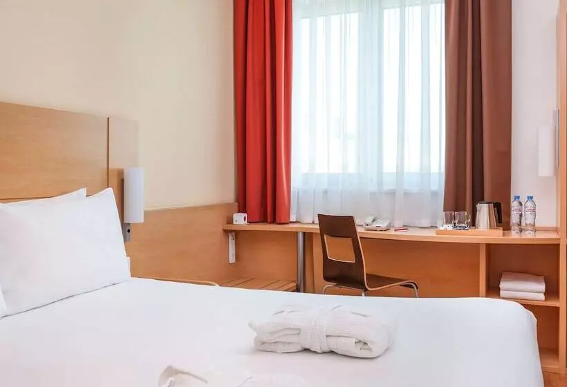 ホテル Ibis Moscow Centre Bakhrushina