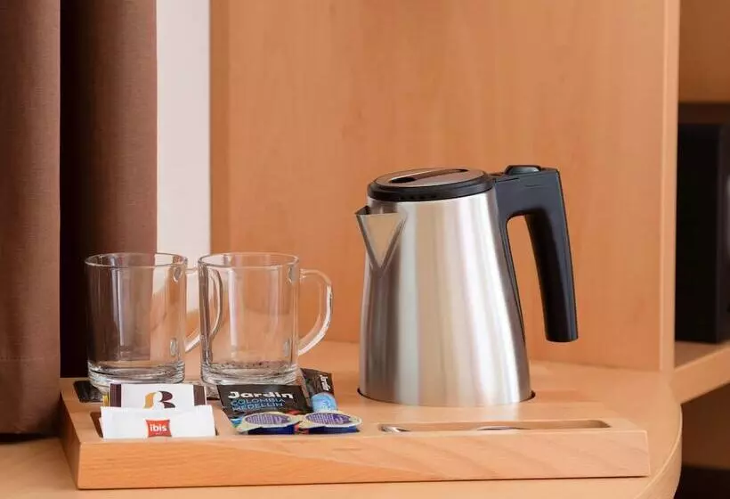 ホテル Ibis Moscow Centre Bakhrushina