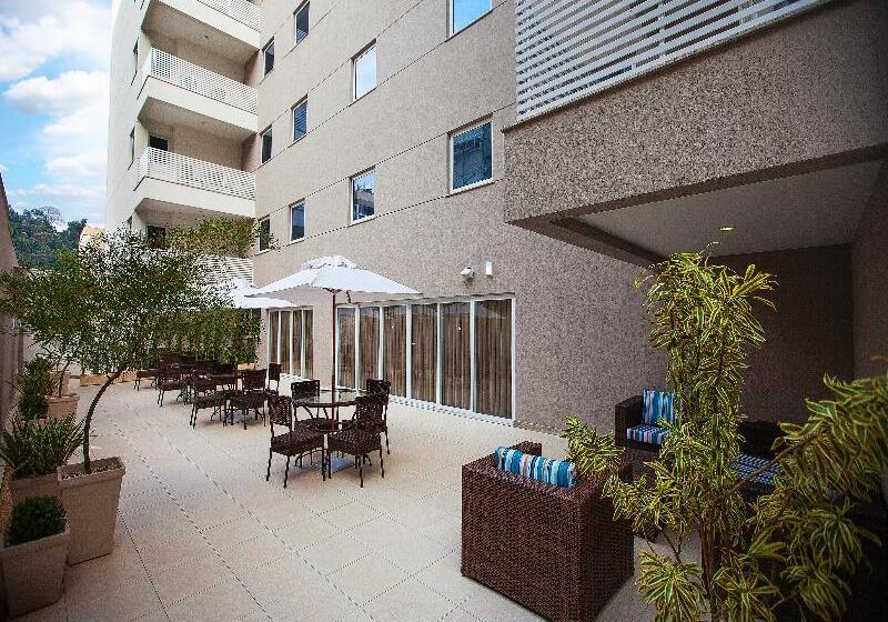 فندق Intercity Teresopolis