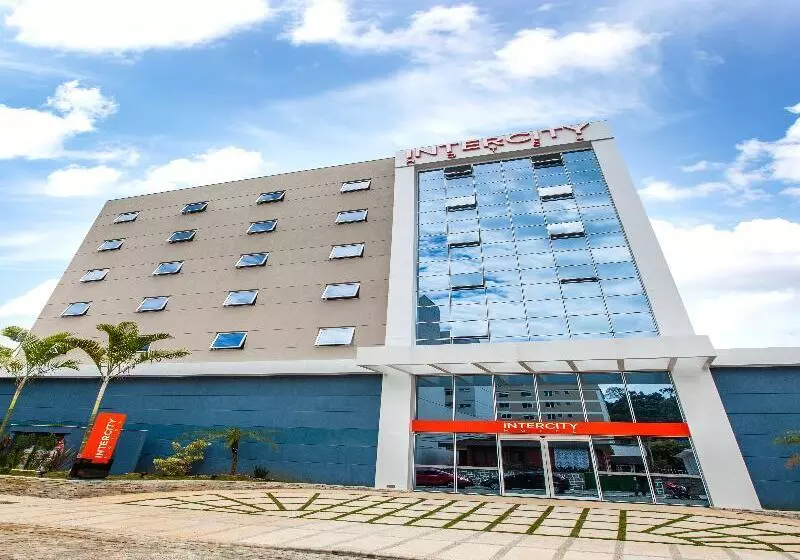 בית מלון כפרי Intercity Teresopolis