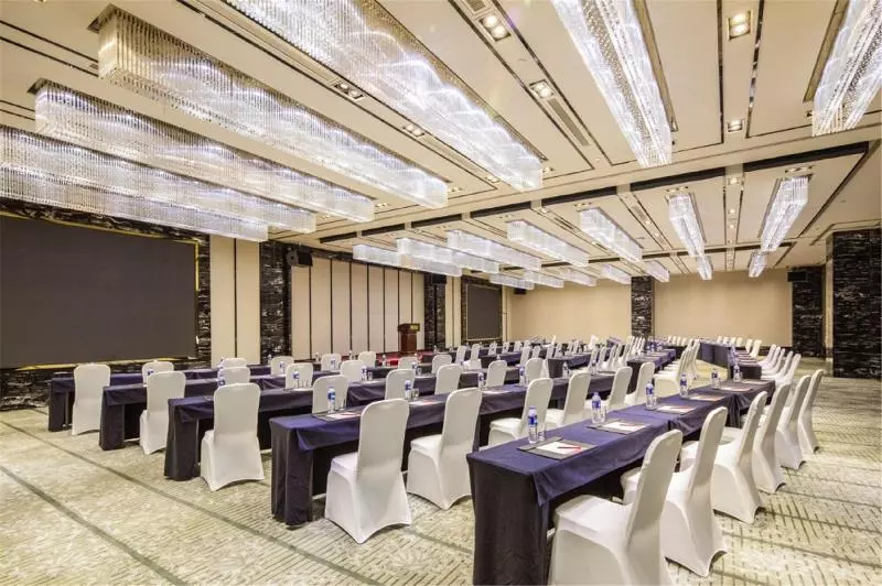 호텔 Ramada Plaza Qiandeng Kunshan