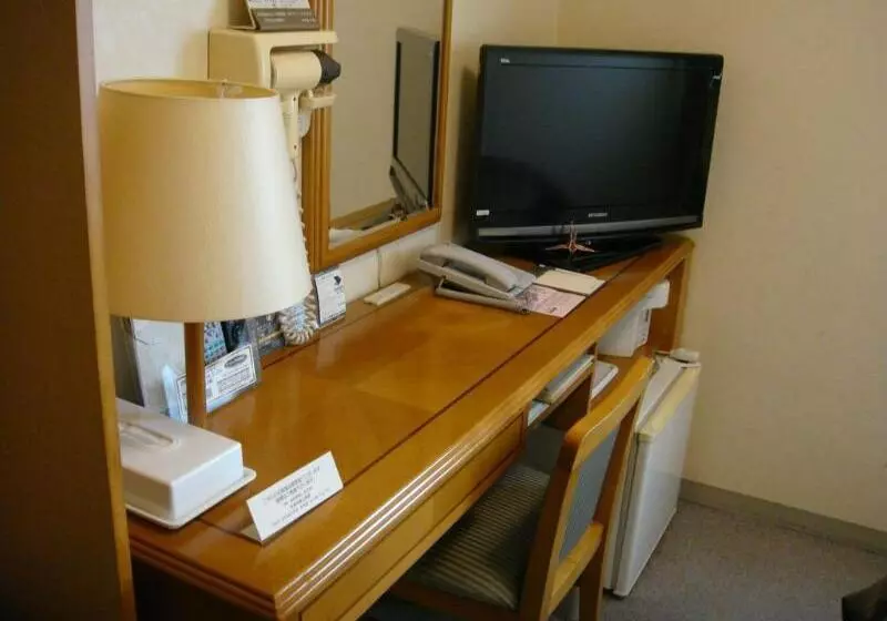 호텔 Route Inn Naha Asahibashi Ekihigashi