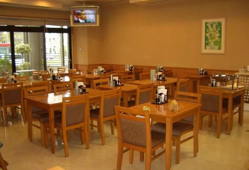 호텔 Route Inn Naha Asahibashi Ekihigashi