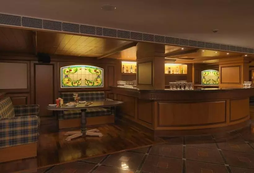 בית מלון כפרי Royal Orchid Central Shimoga