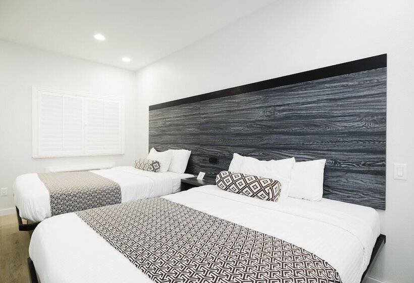 בית מלון כפרי Sapphire Inn And Suites