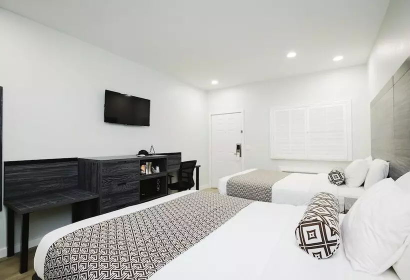 Hotelli Sapphire Inn And Suites